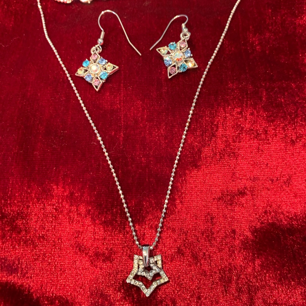 Silver star necklace and earrings